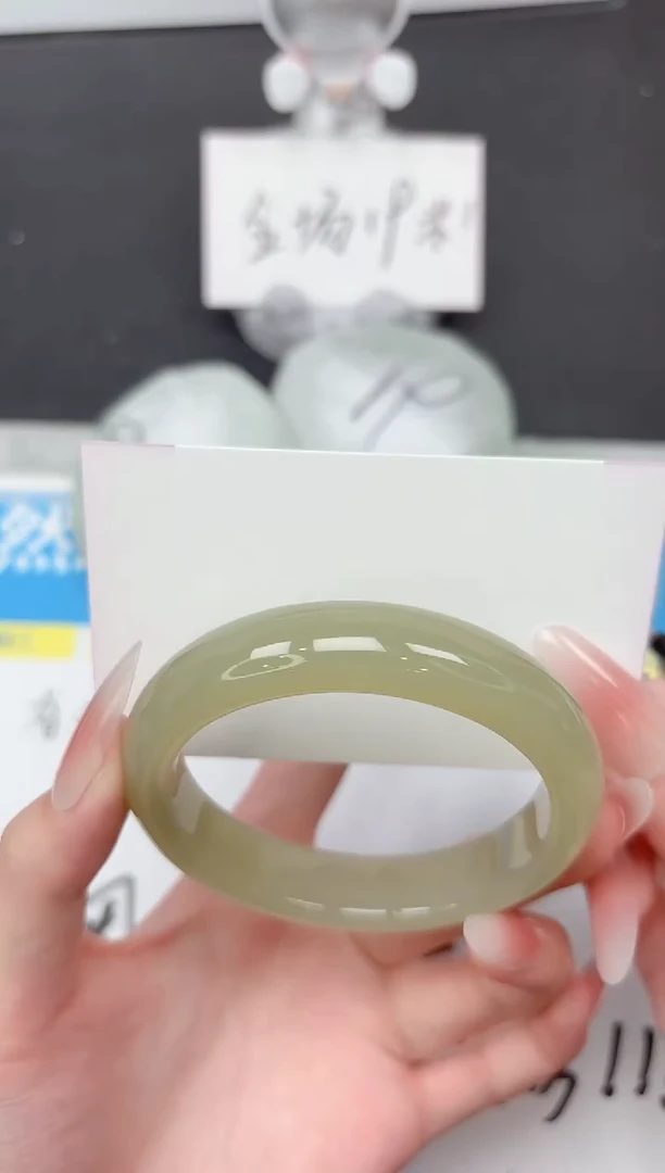 未镶嵌手镯石英质玉383-55.2