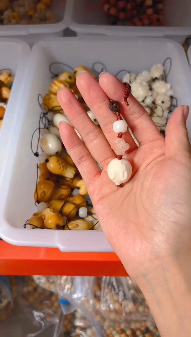 吊坠菩提根/象牙果钥匙扣兔