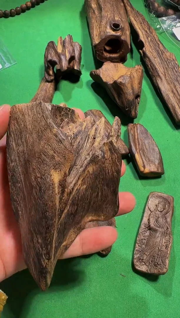 【闪购商品】沉香手把件104号130g多样性发一