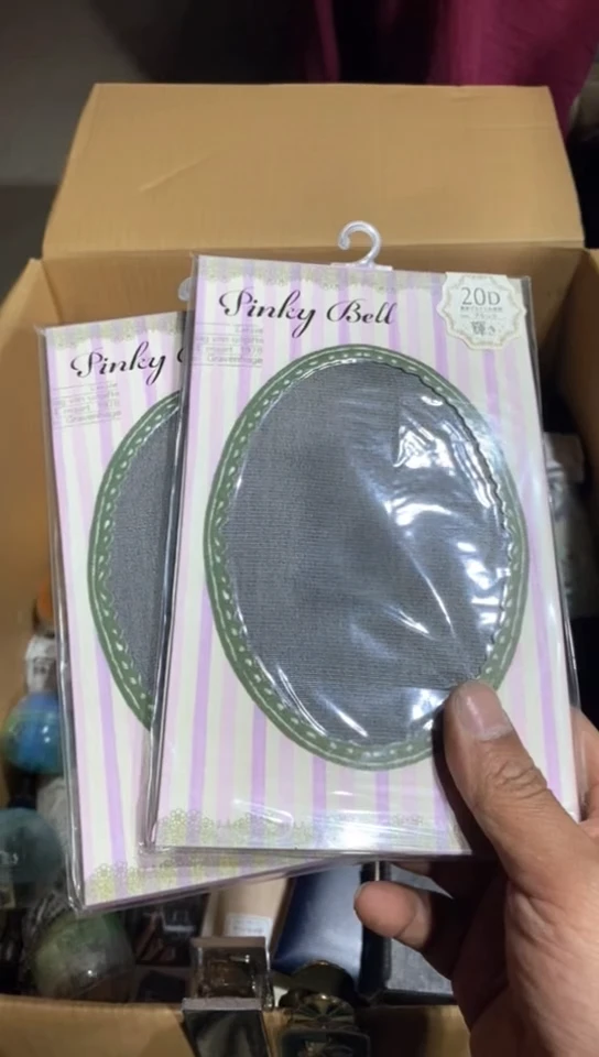 8新中古商品，瑕疵品，不保好坏。895