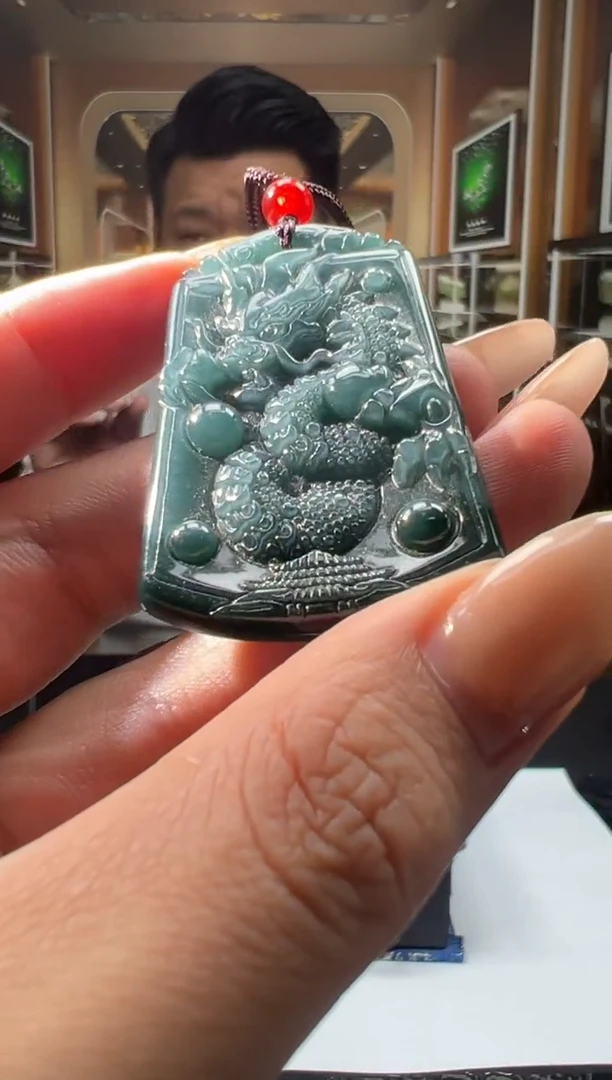 翡翠未镶嵌颈饰0449281803