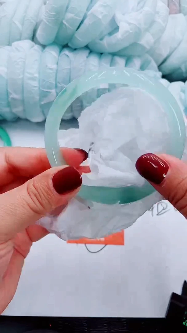 【闪购商品】石英质玉手镯未镶嵌T31-60-61