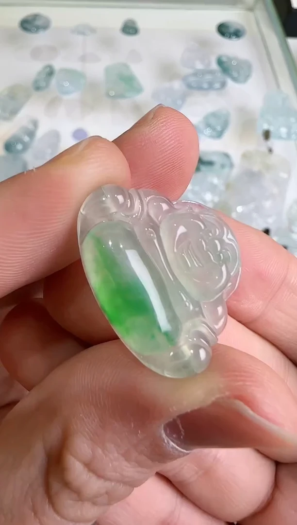 【闪购商品】翡翠吊坠(不含链)未镶嵌..