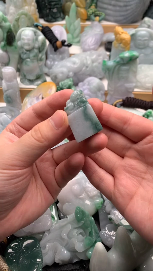 吊坠(不含链)未镶嵌翡翠1