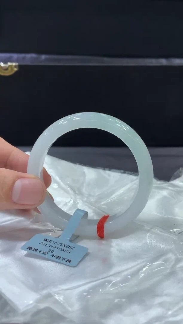 未镶嵌手镯翡翠翡翠手镯