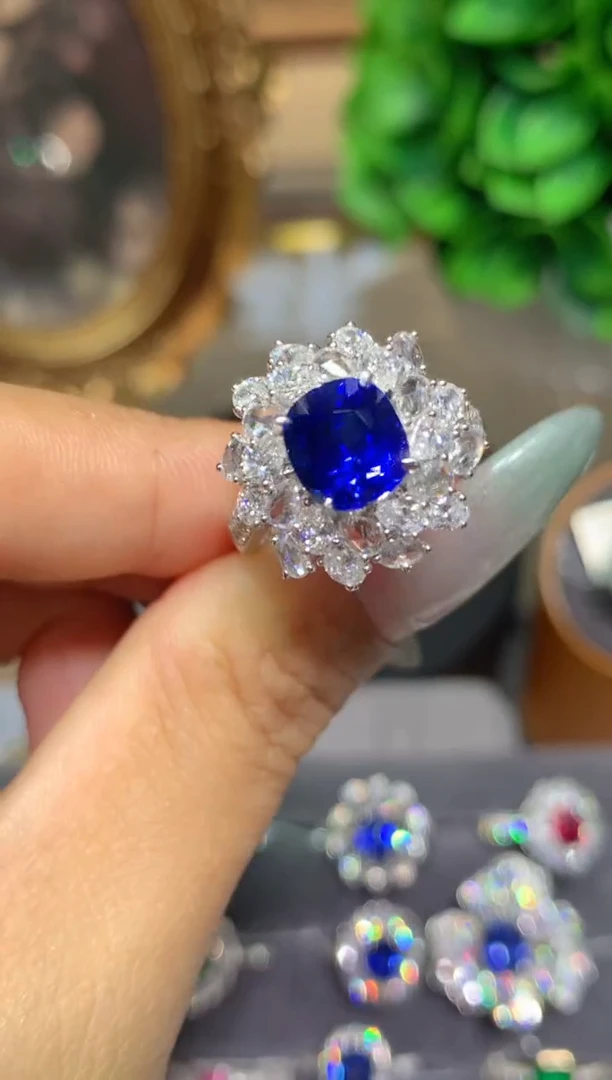 蓝宝石戒指铂Pt950镶嵌3.07CT