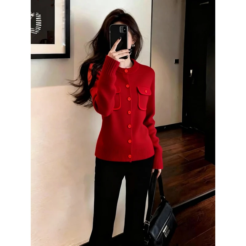 简约小众宽松显瘦显白高级感流行款红色上衣女2025冬新年毛衣开衫