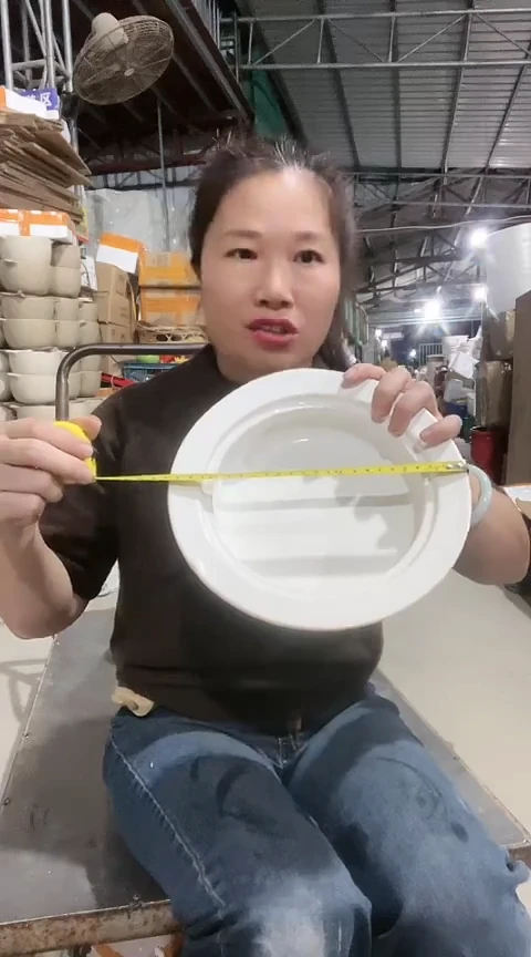 明显瑕疵23.5白色帽锅不带盖