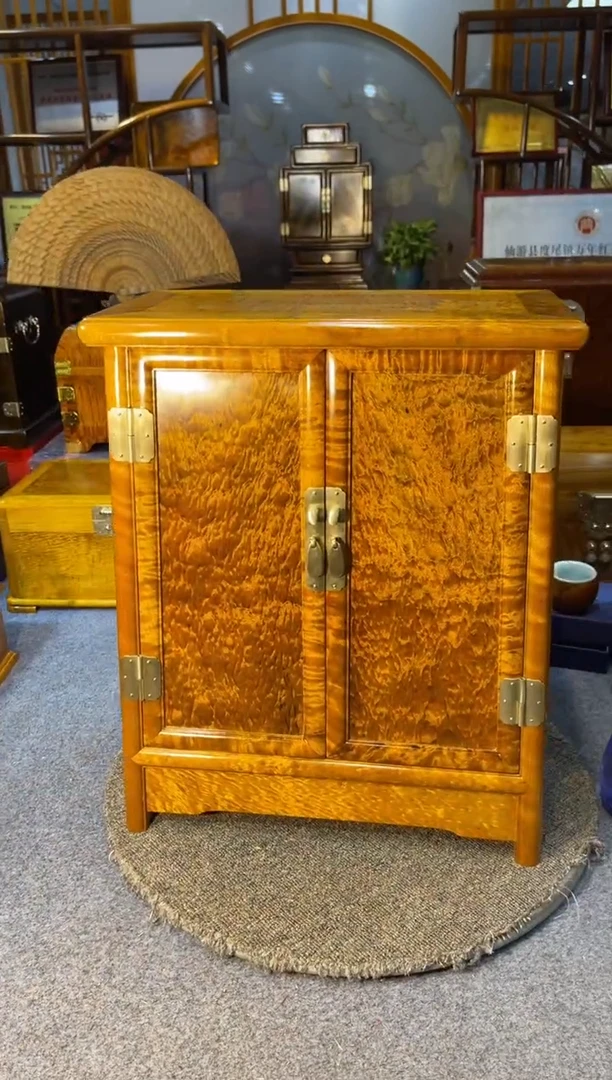 金丝楠金丝楠木圆角柜