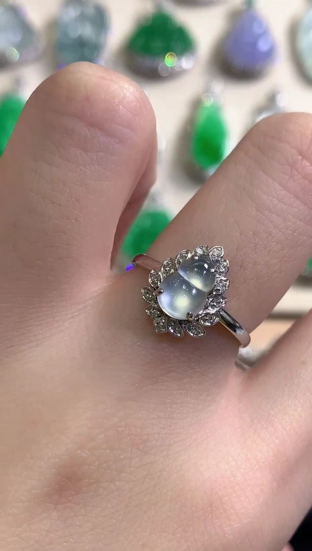 18K金镶嵌戒指翡翠秋日珠宝Q62