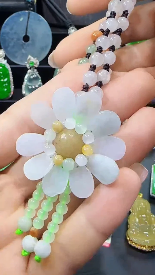 【闪购商品】翡翠吊坠(不含链)未镶嵌吊坠