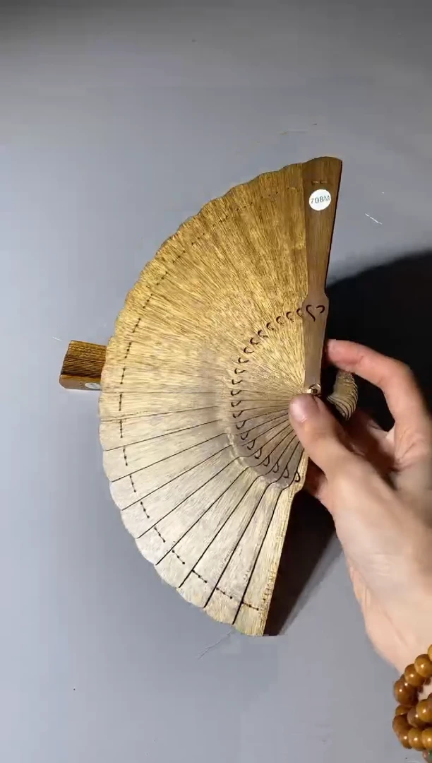 【闪购商品】金丝楠木雕708号15cm金丝楠木小叶桢楠扇子