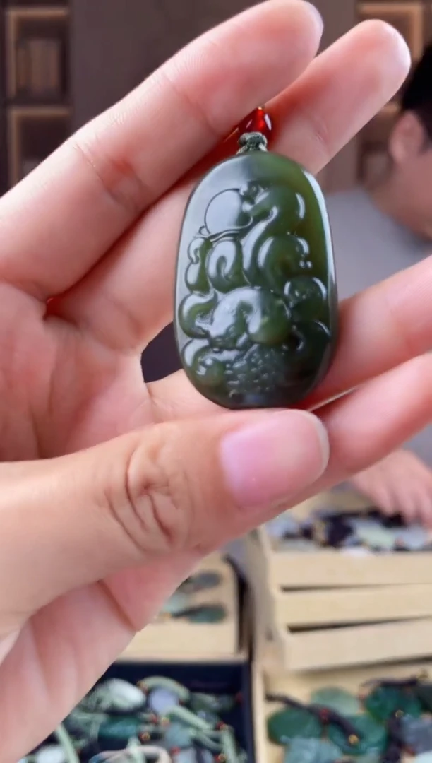 未镶嵌和田玉挂件拍一发一，多样性发货