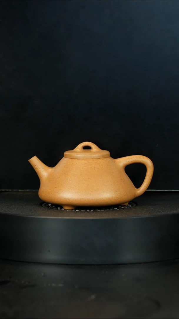 【闪购商品】紫砂茶壶正价4500全手工微瑕老宕口黄金段子冶