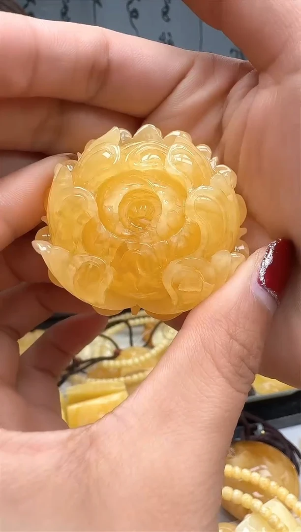 【闪购商品】琥珀裸石未镶嵌挂坠