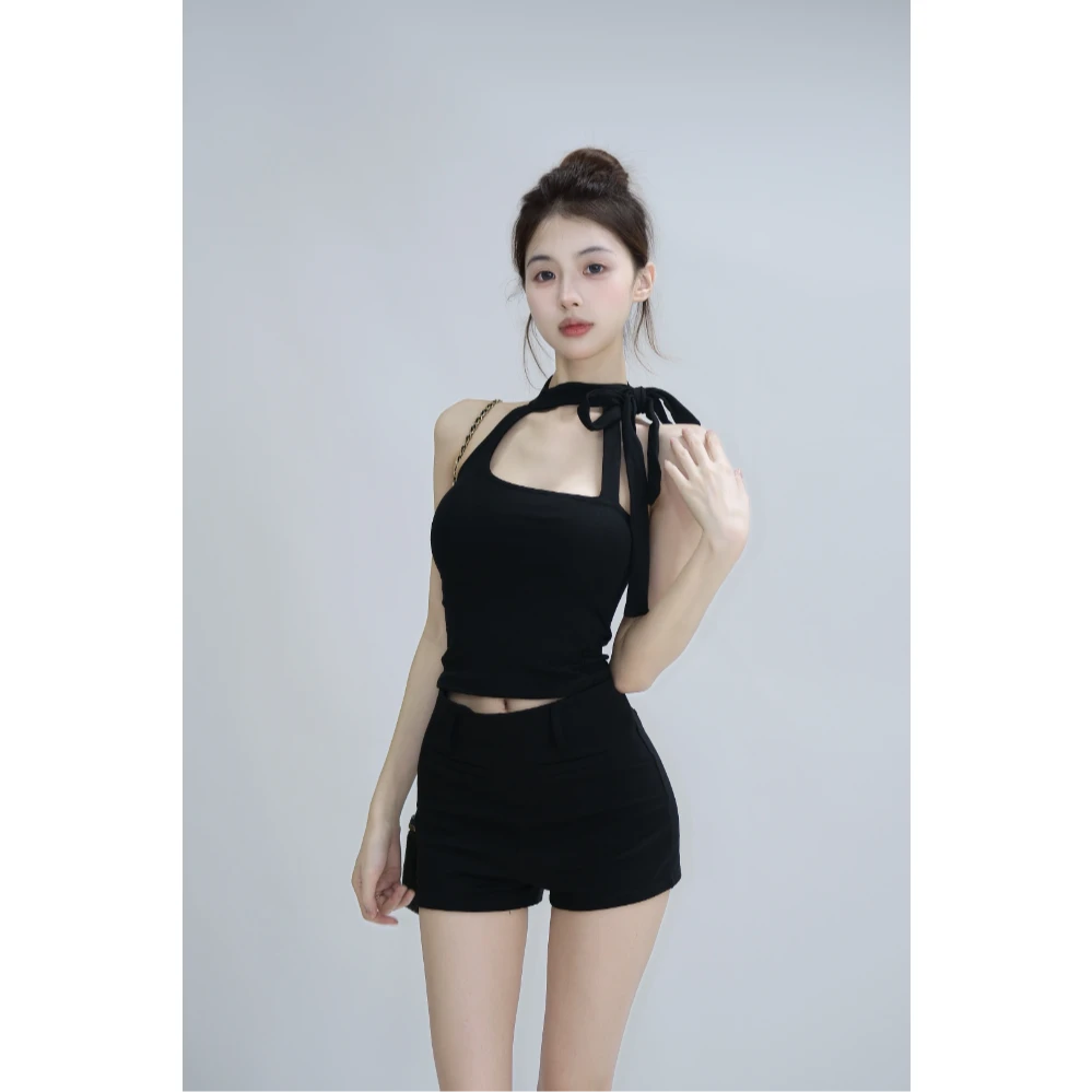 吊带背心辣妹短款挂脖设计感性感显瘦夏季外穿纯欲露肩修身