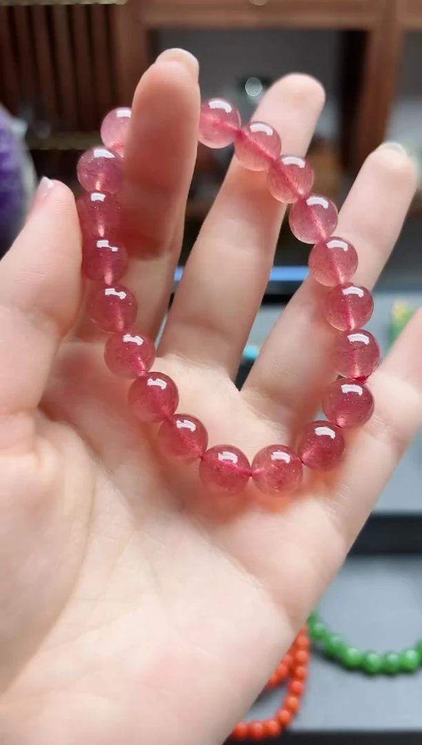 【闪购商品】石英质玉手饰未镶嵌草莓晶手串 ZD
