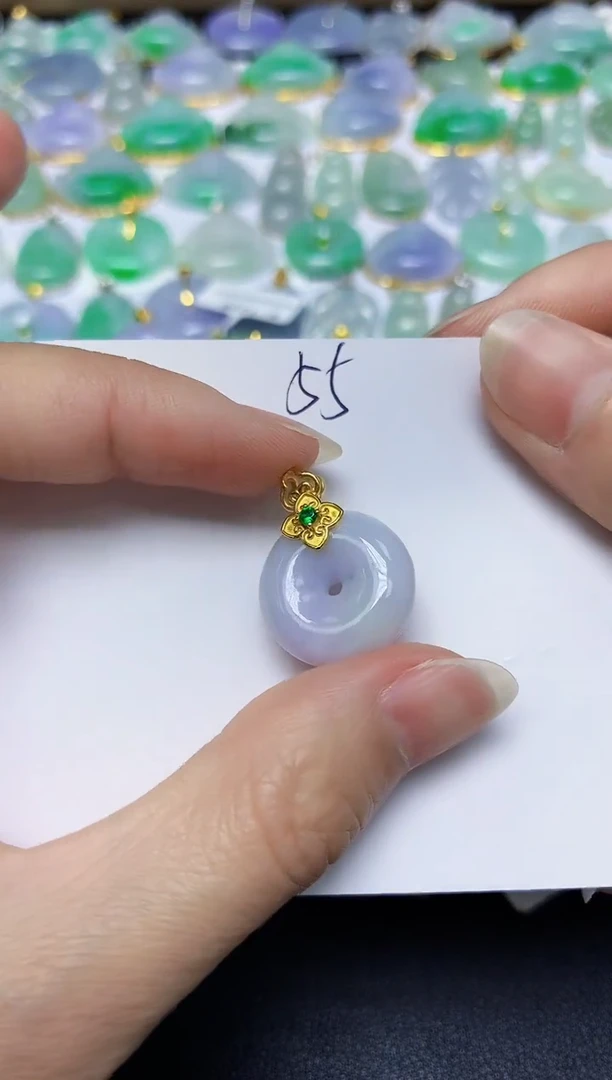 翡翠未镶嵌颈饰天然缅甸翡翠A货