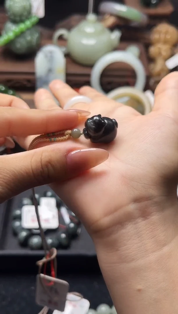 和田玉未镶嵌吊坠(不含链)若羌毛毛矿青花 小猫9011084