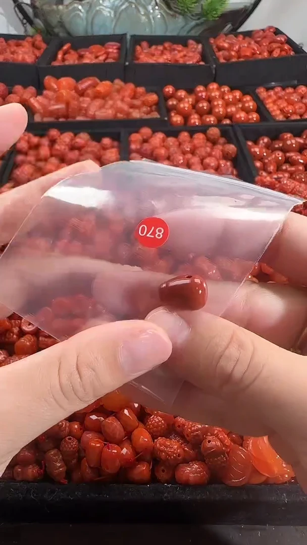 颈饰未镶嵌南红玛瑙1