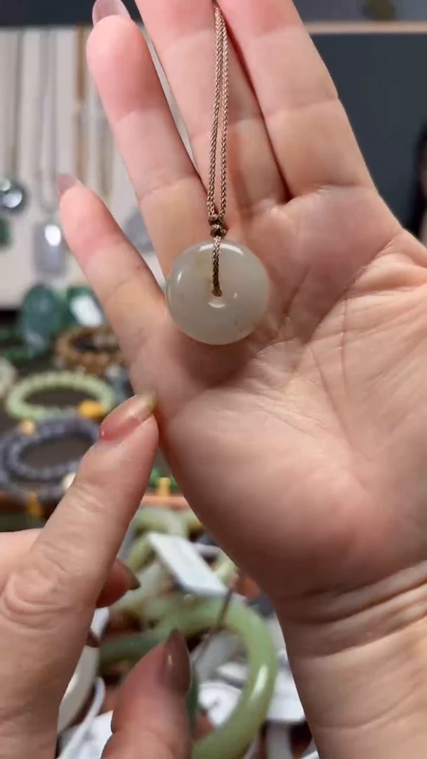 和田玉未镶嵌颈饰1