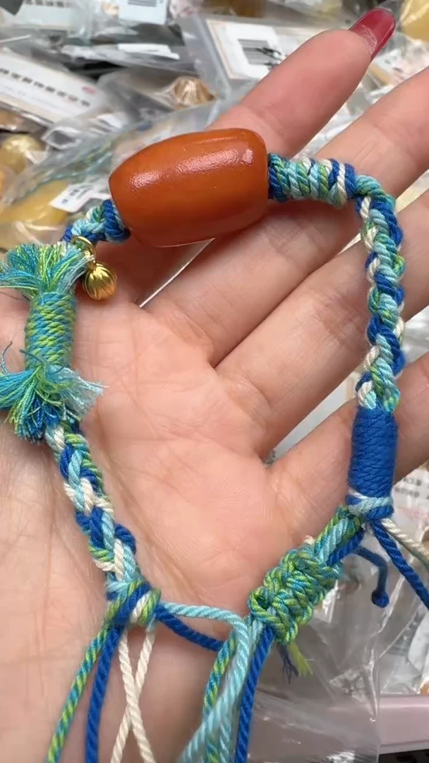 裸石琥珀未镶嵌如图