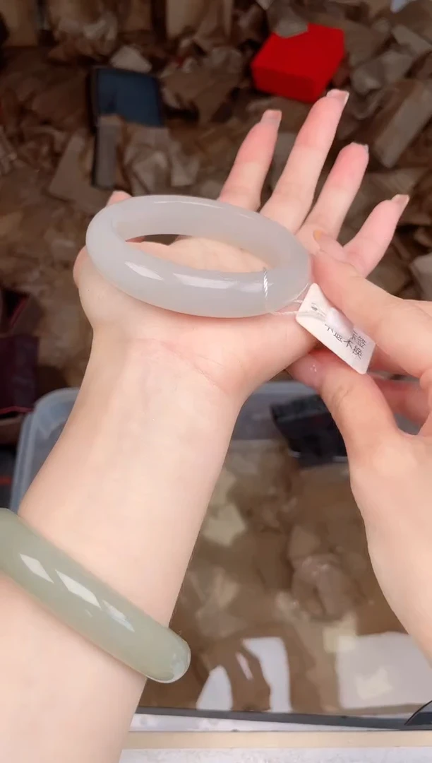 石英质玉手镯未镶嵌A154-58.6