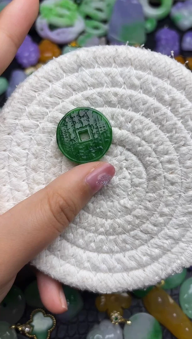 颈饰未镶嵌翡翠缅甸翡翠吊坠