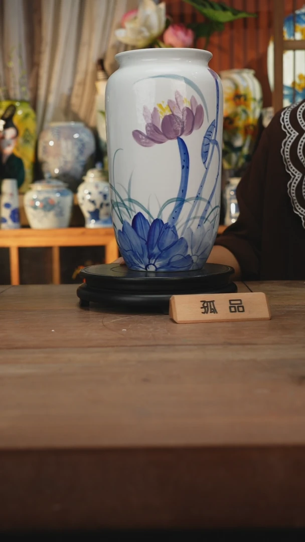 摆件景德镇设计师釉下手绘陶瓷花瓶
