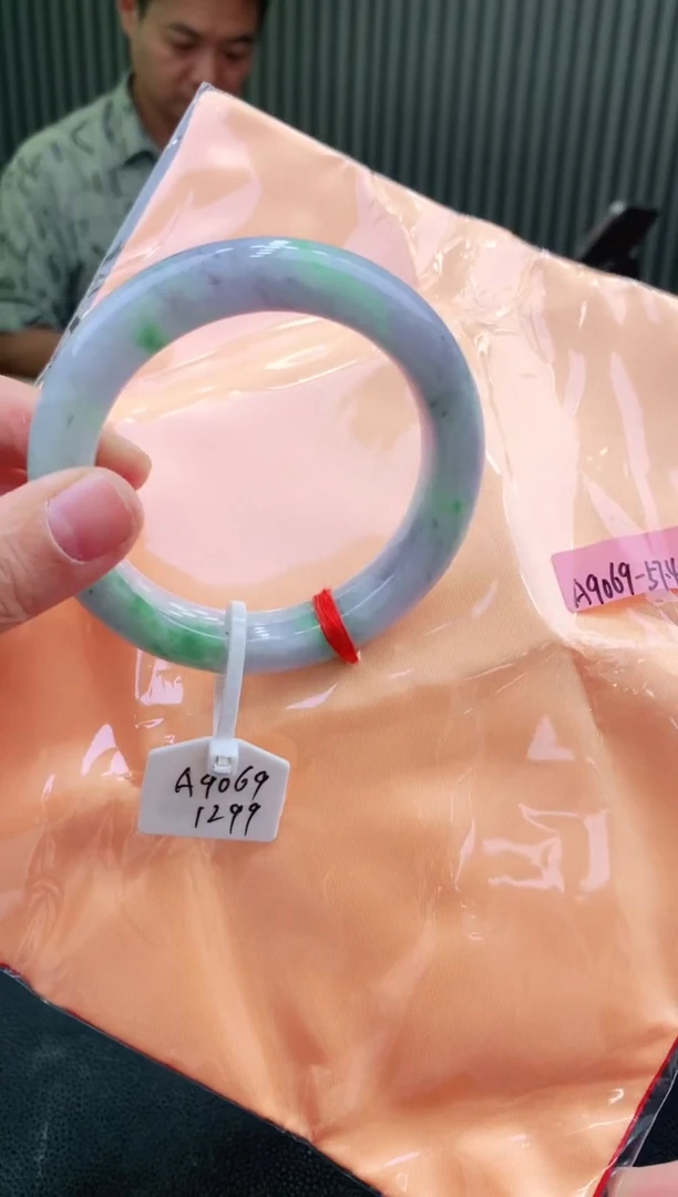 未镶嵌手镯翡翠57