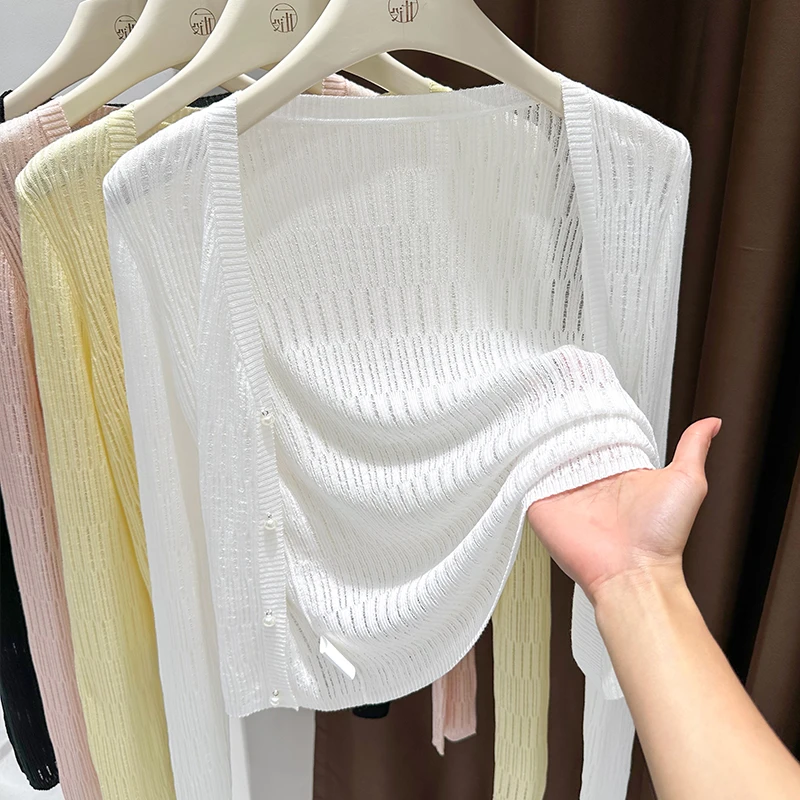 白色珍珠纽扣V领针织开衫女爆2025新款新中式旗袍外搭防晒空调衫