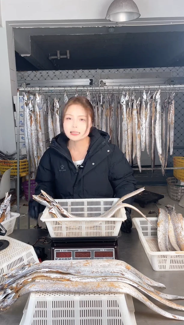 中国大陆1.2斤风带鱼2条