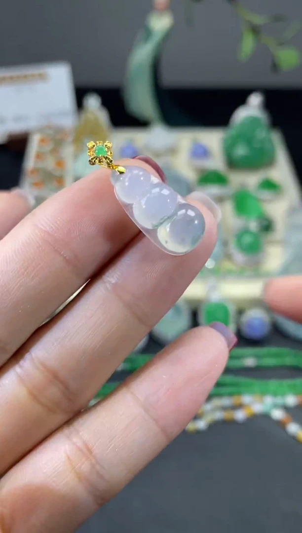 【闪购商品】翡翠颈饰18K金镶嵌73.......