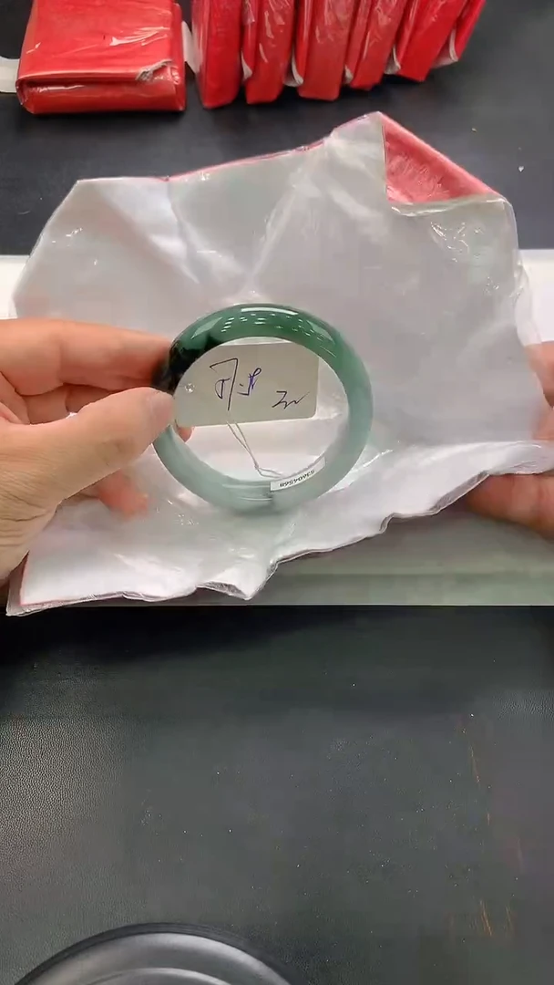 翡翠手镯未镶嵌76