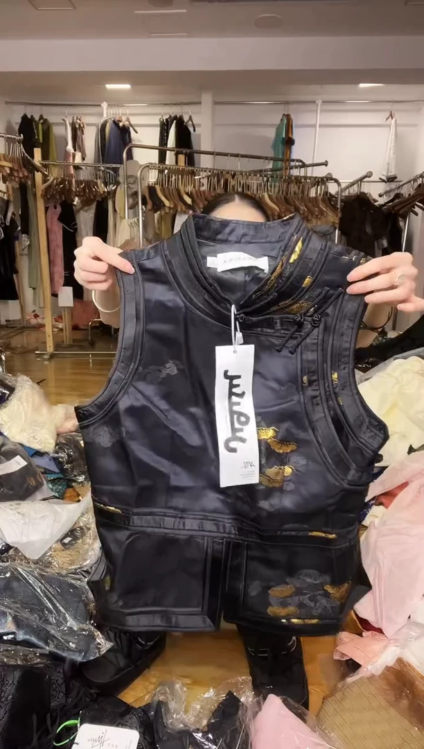 马甲       L码        105-115斤