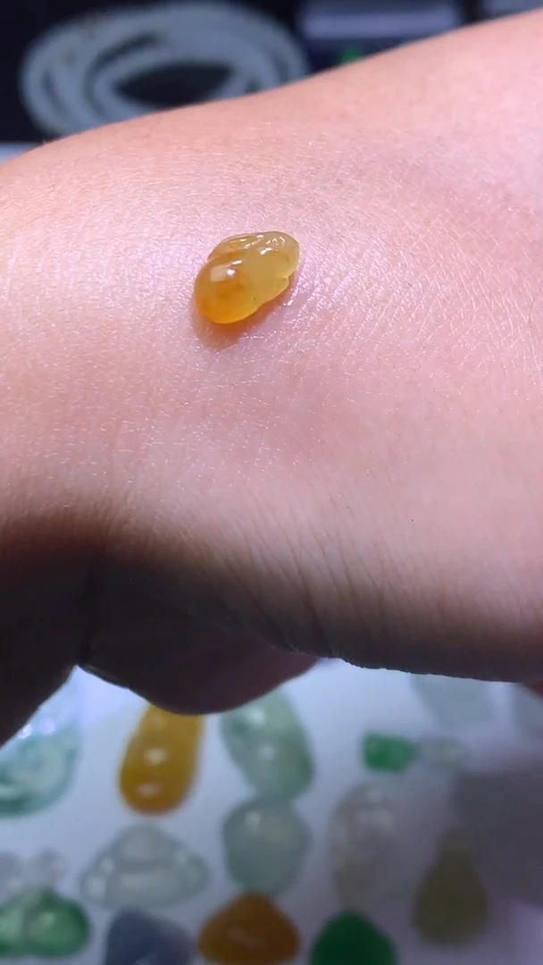 未镶嵌定制翡翠毛货