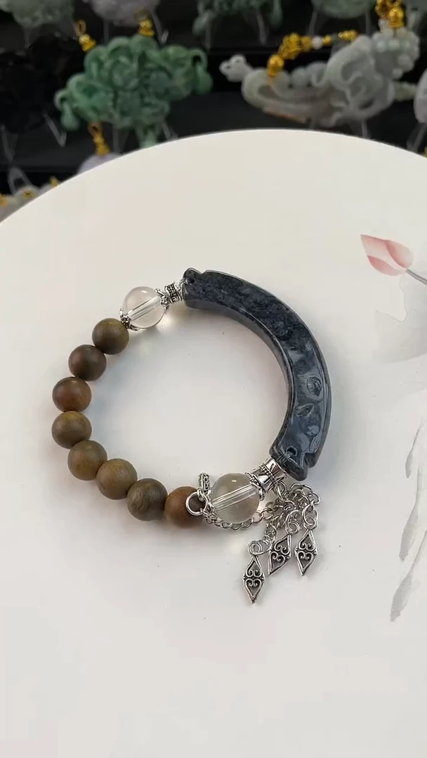 翡翠未镶嵌颈饰定制翡翠