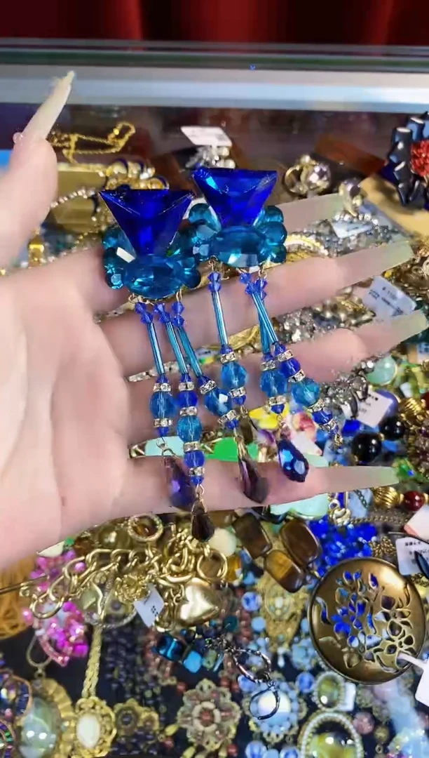 瓷片楚楚中古珠宝甄选不退换