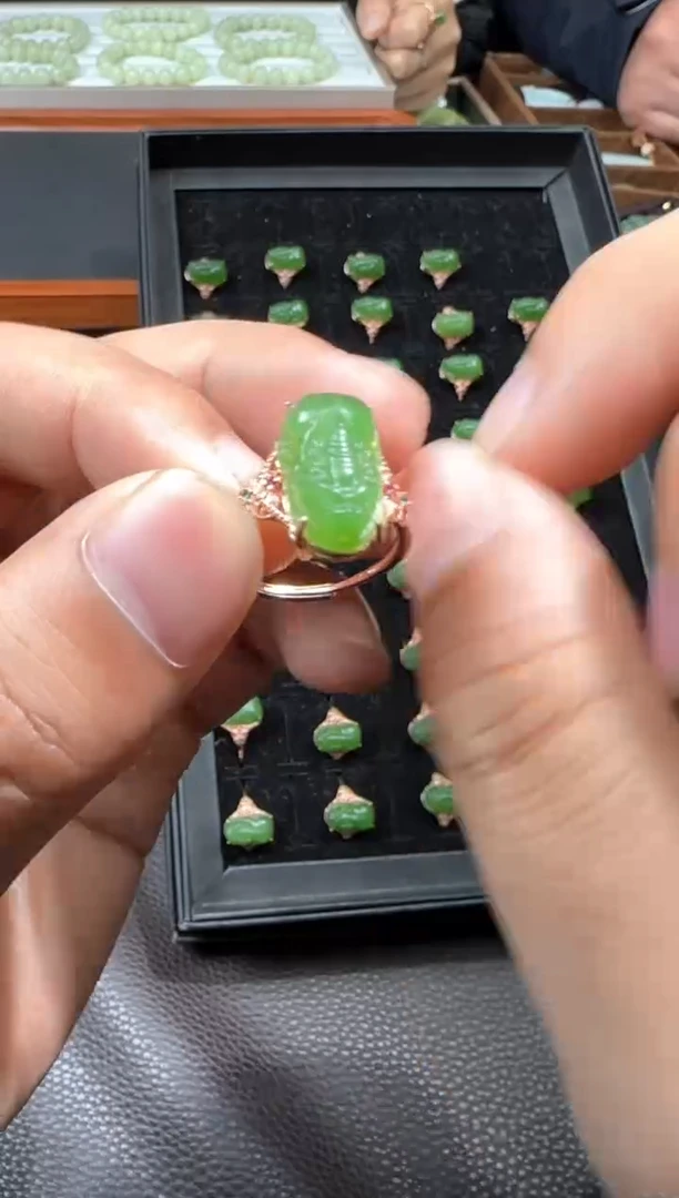 【闪购商品】和田玉【海222】09银S925镶嵌9001多样性发货拍一发一