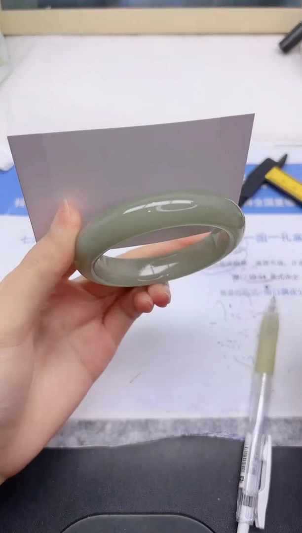 石英质玉手镯未镶嵌188-57