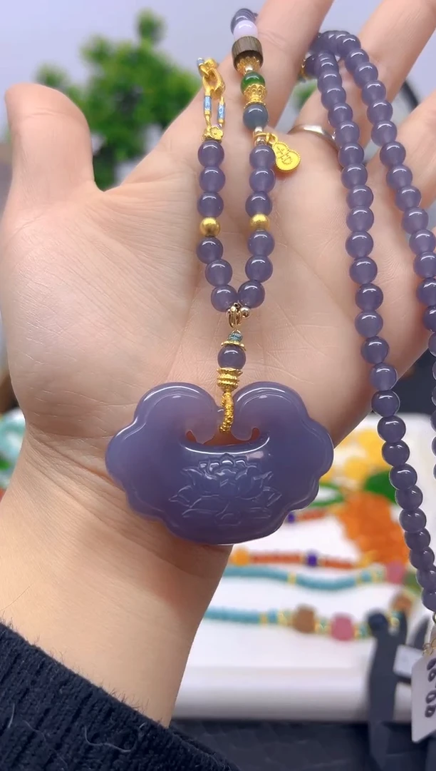 【闪购商品】和田玉毛衣链未镶嵌M606