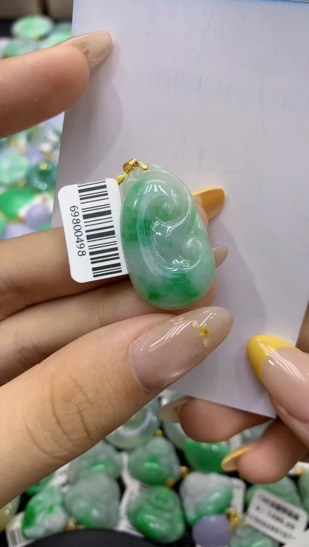 颈饰18K金镶嵌翡翠天然缅甸翡翠A货