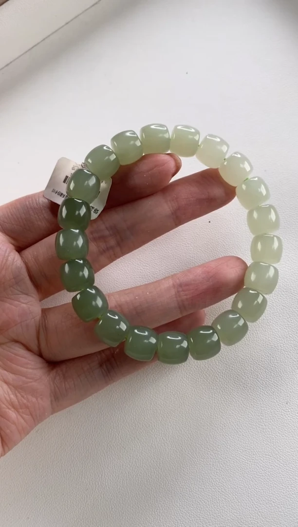 未镶嵌手串和田玉直切渐变手串