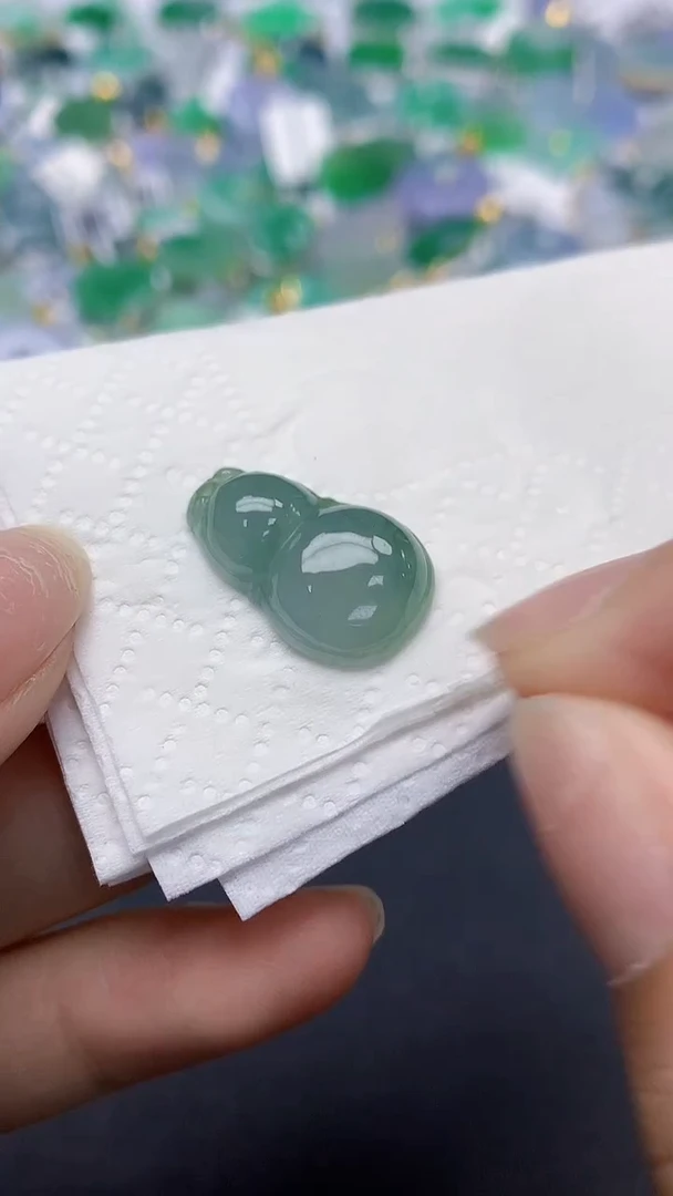 翡翠未镶嵌颈饰天然缅甸a货翡翠