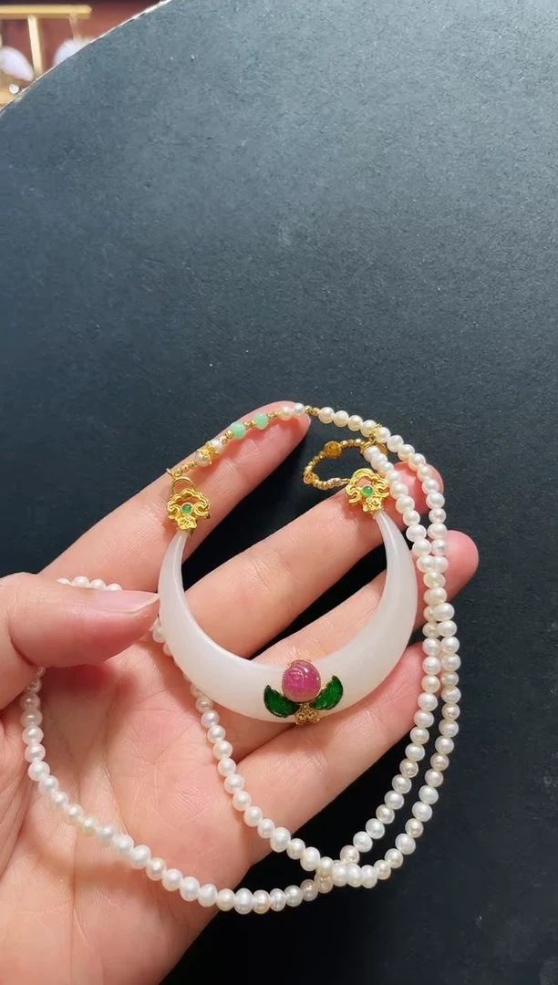 【闪购商品】和田玉吊坠18K金镶嵌吊坠