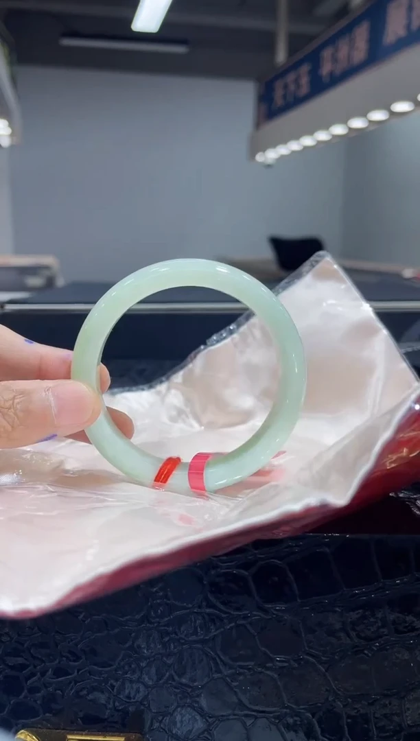 未镶嵌手镯翡翠6