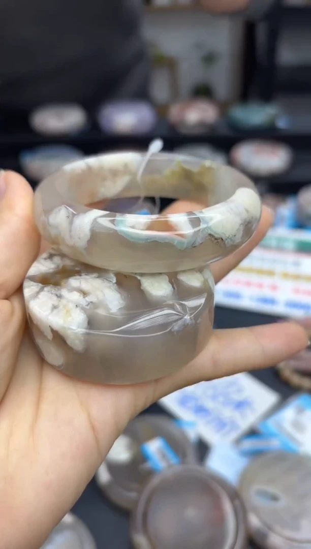 【闪购商品】石英质玉手镯未镶嵌A120(59圈赠送镯心)