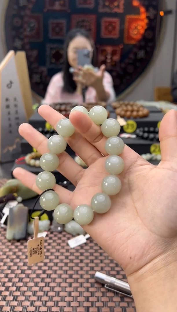 未镶嵌手串和田玉且末料青白玉手串卡16