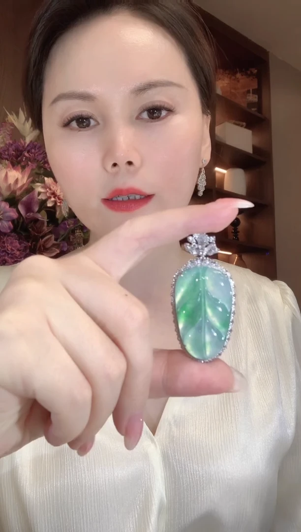 吊坠(不含链)18K金镶嵌翡翠C4