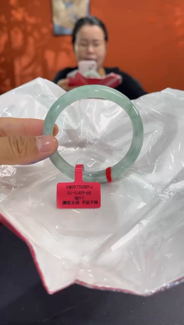未镶嵌手镯翡翠翡翠手镯（微瑕）